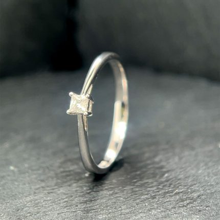 9ct White Princess Cut Single Stone Engagement Ring