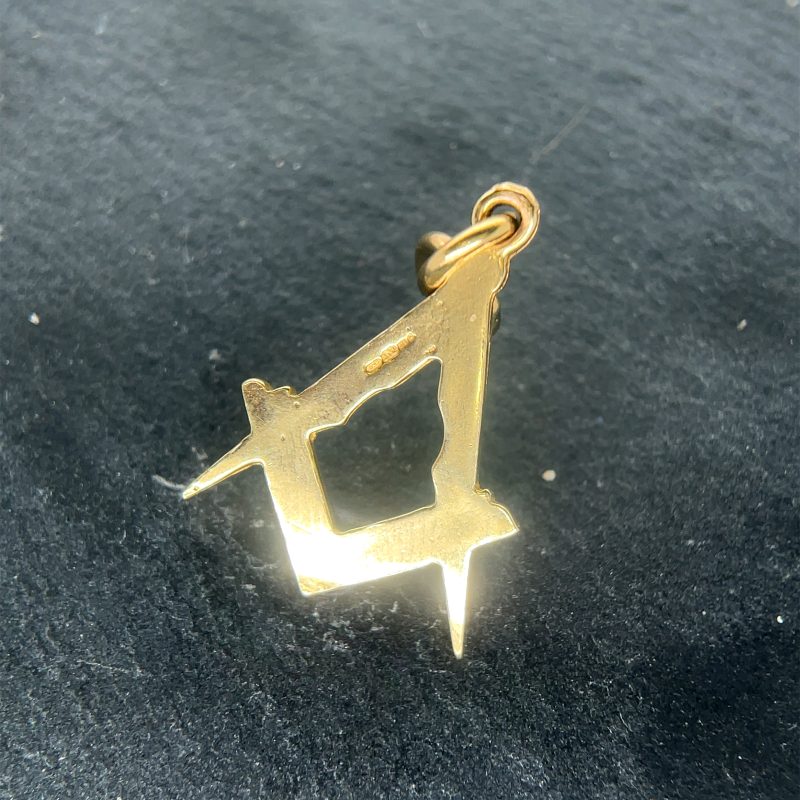 9ct yellow gold square and compass pendant engraved